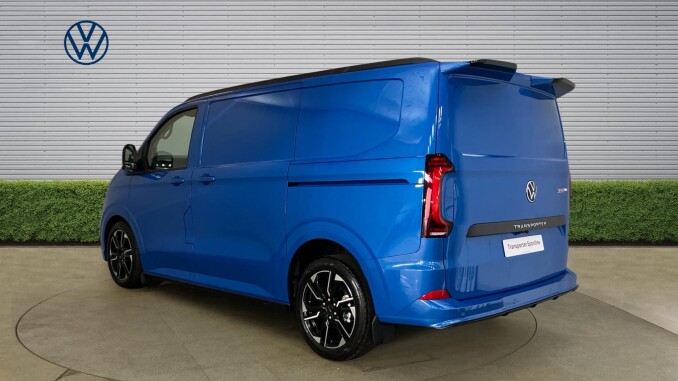 Volkswagen Transporter T32 Swb Diesel 2.0 TDI 170 Sportline Van Auto [5 Plus] - Image 3